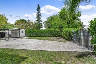 180 Seaman Ave, Opa Locka, FL 33054 - Photo 23