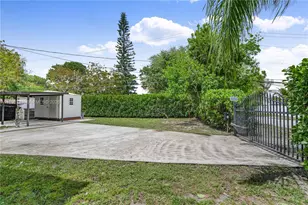 180 Seaman Ave, Opa-Locka, FL 33054 - Photo 23