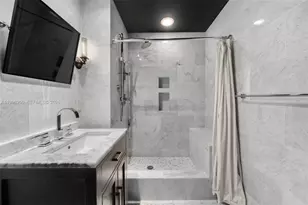 1040 Biscayne Blvd, Miami, FL 33132 - Photo 17