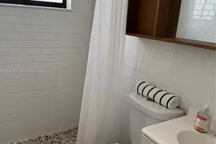 7811 NE 10th Ct, Miami, FL 33138 - Photo 7