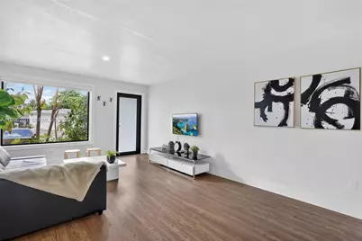 7811 NE 10th Ct, Miami, FL 33138 - Photo 29