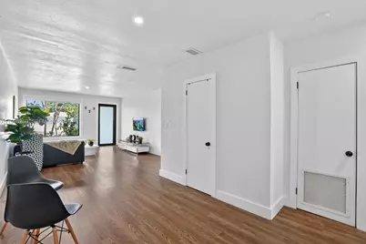 7811 NE 10th Ct, Miami, FL 33138 - Photo 31