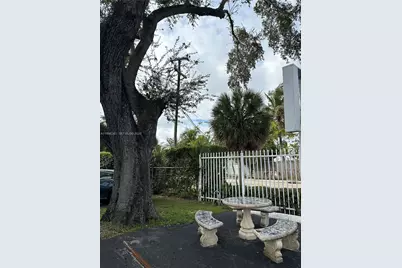 7801 NE 4th Ct #101, Miami, FL 33138 - Photo 17