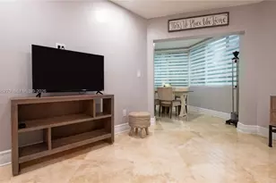 1723 NE Miami Gardens Dr, Miami, FL 33179 - Photo 17