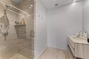 18975 Collins Ave, Sunny Isles Beach, FL 33160 - Photo 39