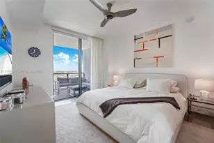 68 SE 6th St, Miami, FL 33131 - Photo 9