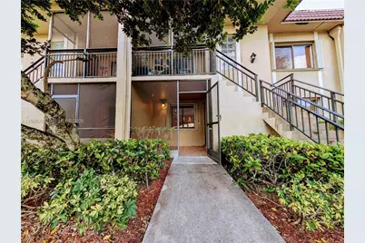 310 Lakeview Dr #105, Weston, FL 33326 - Photo 3