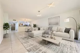 310 Lakeview Dr, Weston, FL 33326 - Photo 7