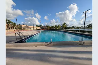 310 Lakeview Dr #105, Weston, FL 33326 - Photo 27