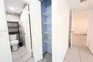 310 Lakeview Dr, Weston, FL 33326 - Photo 17