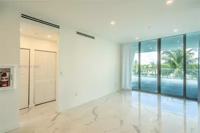 8425 Crespi Blvd #302, Miami Beach, FL 33141 - Photo 9