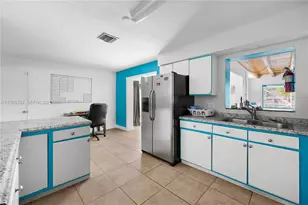 417 SW 1st Ave, Boynton Beach, FL 33435 - Photo 13