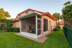 1016 Via Jardin, Riviera Beach, FL 33418 - Photo 13