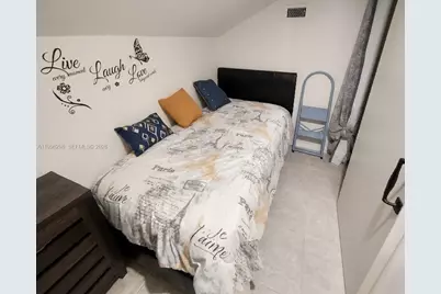 1016 Via Jardin #1016, Riviera Beach, FL 33418 - Photo 11