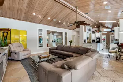 5328 E Leitner Dr, Coral Springs, FL 33067 - Photo 17