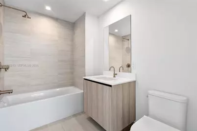 77 SE 5th Street #4206, Miami, FL 33131 - Photo 17