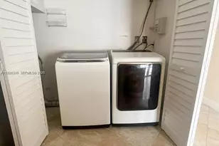 5249 W 24th Ct, Hialeah, FL 33016 - Photo 11