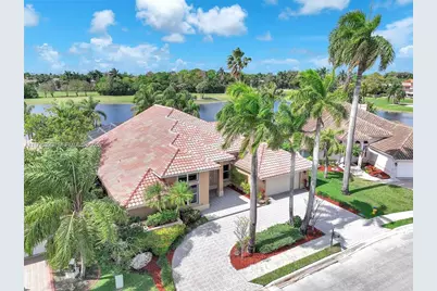 620 W Laurel Ln W, Pembroke Pines, FL 33027 - Photo 3