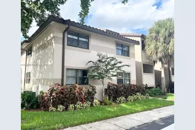 9885 Nob Hill Ct #9885, Sunrise, FL 33351 - Photo 3