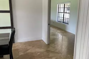 19265 E St Andrews Dr, Hialeah, FL 33015 - Photo 29