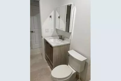 19265 E Saint Andrews Dr, Hialeah, FL 33015 - Photo 39