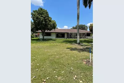 19265 E Saint Andrews Dr, Hialeah, FL 33015 - Photo 11