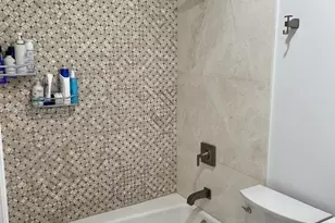 19265 E St Andrews Dr, Hialeah, FL 33015 - Photo 41