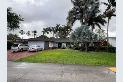 19265 E Saint Andrews Dr, Hialeah, FL 33015 - Photo 1