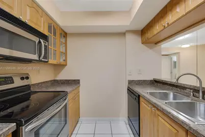 15485 N Miami Lakeway N #208-2, Miami Lakes, FL 33014 - Photo 9