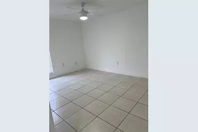 7160 Fairway Dr #J16, Miami Lakes, FL 33014 - Photo 7