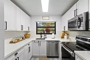 1101 Colony Point Cir, Pembroke Pines, FL 33026 - Photo 3