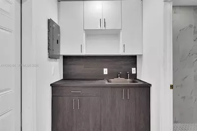 6640 Evergreen Dr #Efficiency, Miramar, FL 33023 - Photo 9
