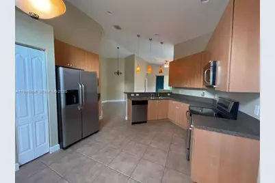 1837 NE 37th Pl #1837, Homestead, FL 33033 - Photo 5