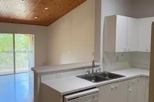 5590 NW 61st St, Coconut Creek, FL 33073 - Photo 11