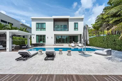 13145 Coronado Ln, North Miami, FL 33181 - Photo 9