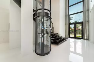 13145 Coronado Ln, North Miami, FL 33181 - Photo 15