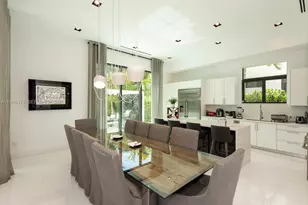 13145 Coronado Ln, North Miami, FL 33181 - Photo 19