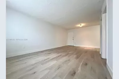 444 SW 4th St #204, Miami, FL 33130 - Photo 3