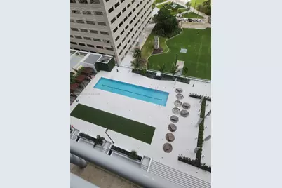 325 S Biscayne Blvd #2220, Miami, FL 33131 - Photo 9