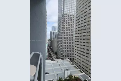 325 S Biscayne Blvd #2220, Miami, FL 33131 - Photo 7