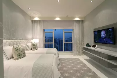 900 Brickell Key Blvd #PH3403, Miami, FL 33131 - Photo 55