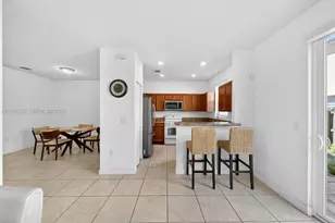 8766 NW 112th Path, Doral, FL 33178 - Photo 11