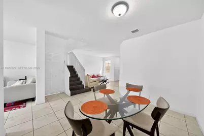 8766 NW 112th Path, Doral, FL 33178 - Photo 9