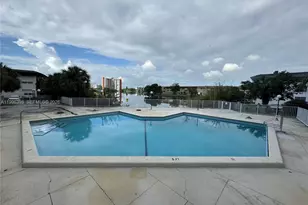 1398 NE 191st St, Miami, FL 33179 - Photo 27