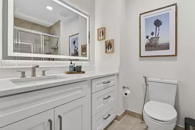 20185 E Country Club Dr #204, Aventura, FL 33180 - Photo 37