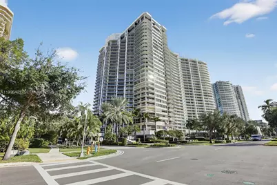 20185 E Country Club Dr #204, Aventura, FL 33180 - Photo 45