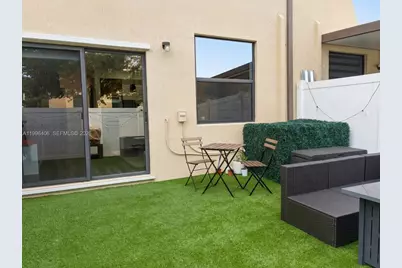 8869 W 35th Ave #8869, Hialeah, FL 33018 - Photo 13