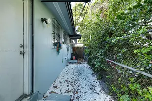 1519 NW 40th St, Miami, FL 33142 - Photo 23