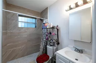 1519 NW 40th St, Miami, FL 33142 - Photo 7