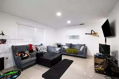 1519 NW 40th St, Miami, FL 33142 - Photo 25